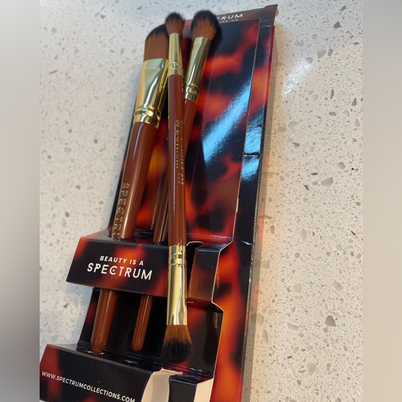 Spectrum makeup brush set New! - Picture 4 of 6